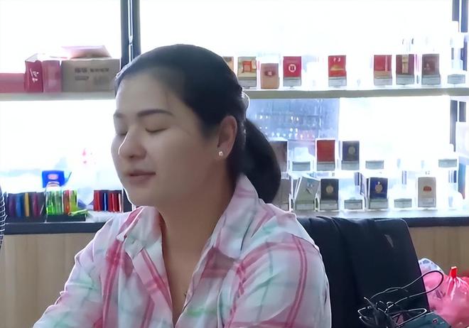 身母亲赶出家门背后真相令人泪目m6米乐注册湖南14岁女儿将单(图11)